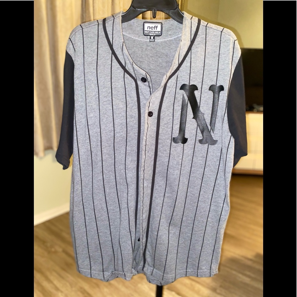 Neff 02 baseball shirt style